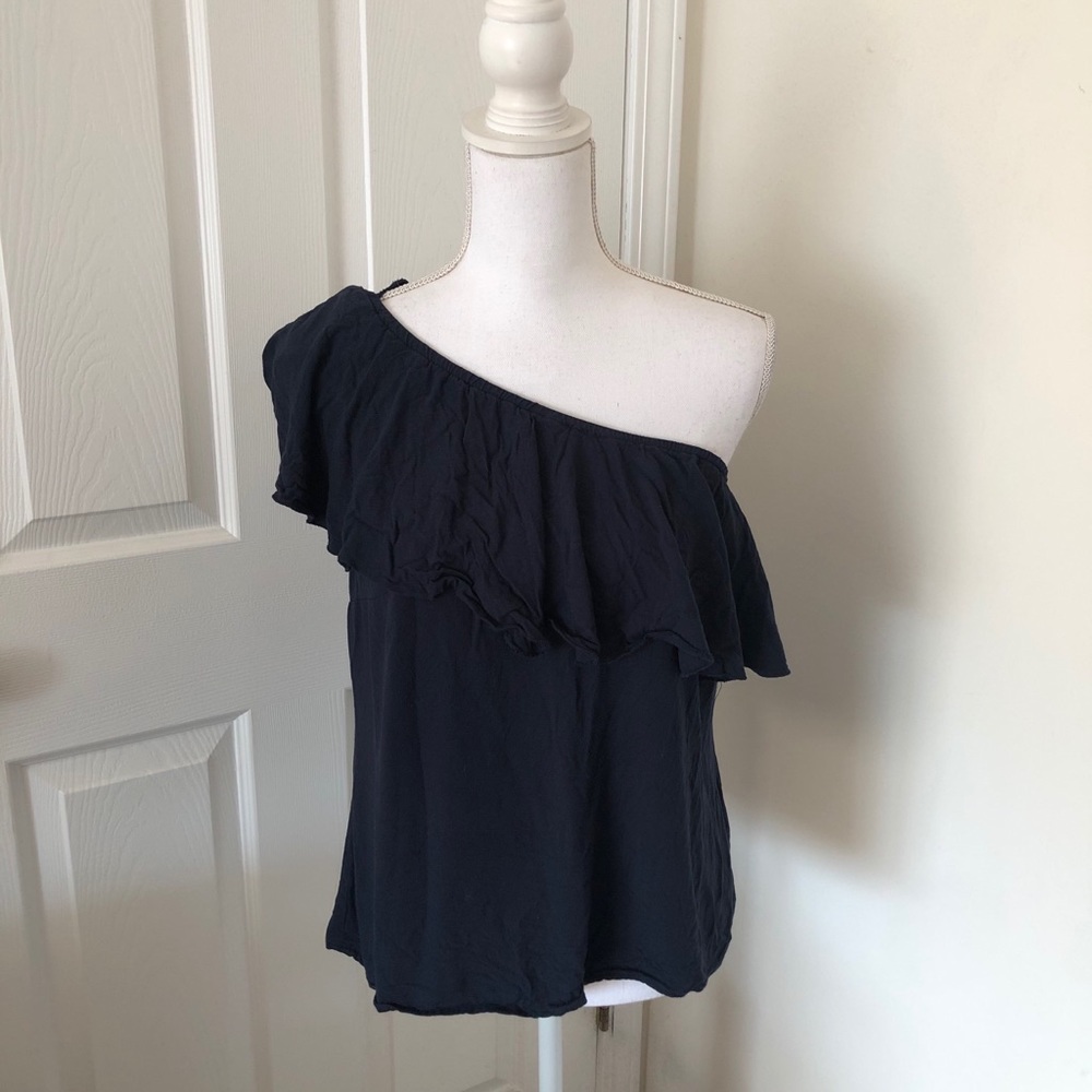 π 2/$12 Abercrombie & Fitch Top - Picture 1 of 5